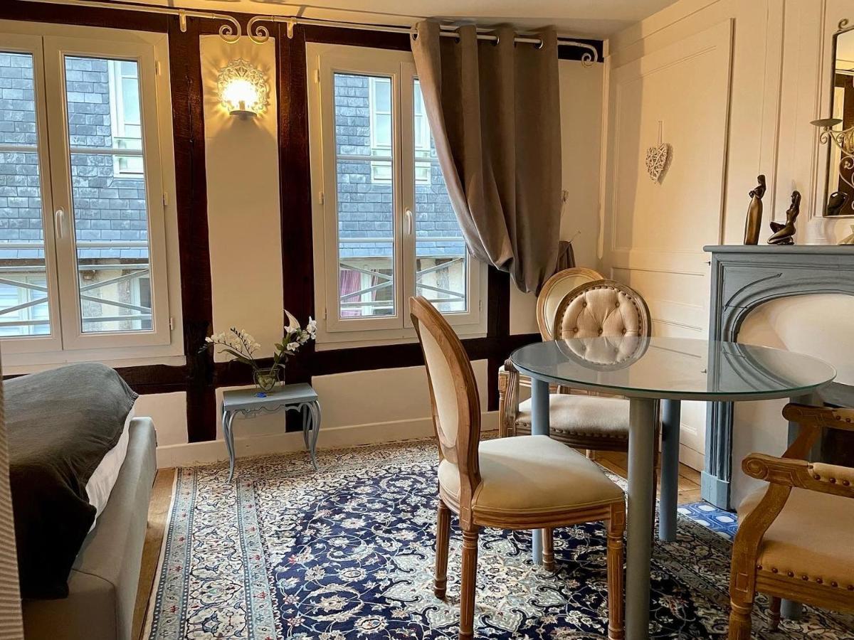 La Parenthese Du Capucin Apartment Honfleur Exterior photo