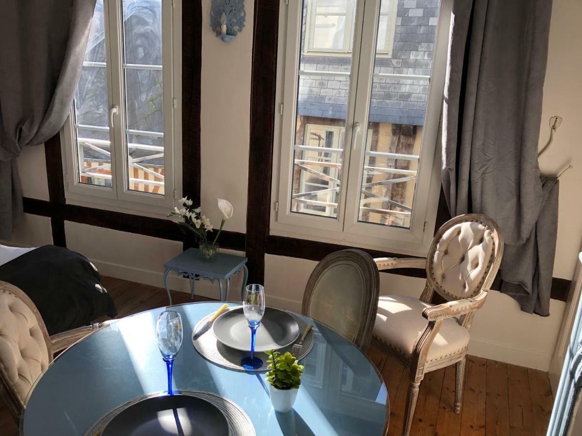 La Parenthese Du Capucin Apartment Honfleur Exterior photo